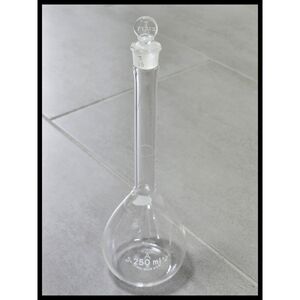 Vintage PYREX 250 ml Flask Beaker Longneck Laboratory Glass Topper Clear